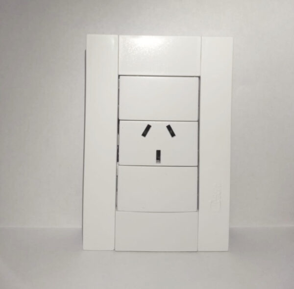 LLAVE ARMADA 1 TOMA L. RECTA CIOCCA PLAST BARI 45