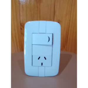 LLAVE ARMADA 1 PUNTO Y 1 TOMA CIOCCA PLAS