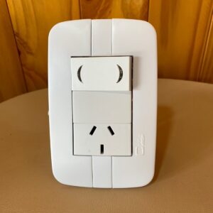 LLAVE ARMADA BLANCA 1 COMB/1 TOMA 10A CIOCCA PLAST