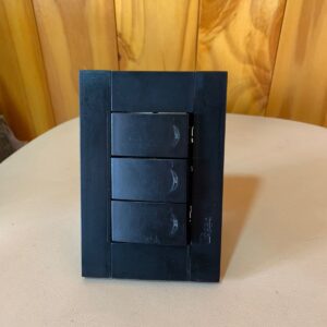 LLAVE ARMADA NEGRA 3 INTERRUPTORES CIOCCA PLAST